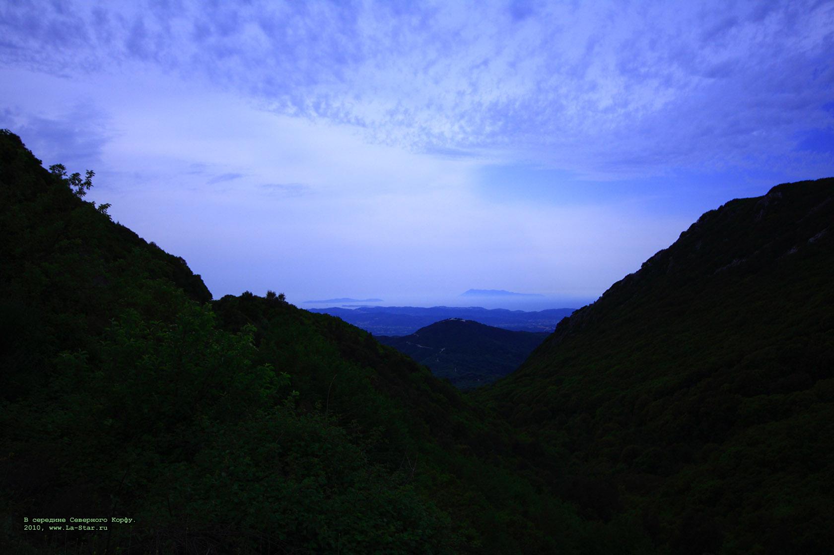 � �������� ��������� �����. 2010. :: In middle of North Corfy. 2010.