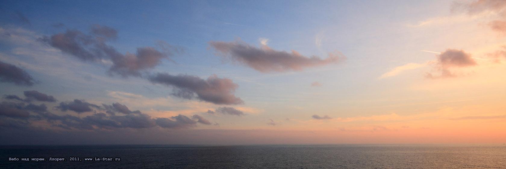 ���� ��� �����. ������ �� ���. :: Sky over sea. Lloret de Mar.